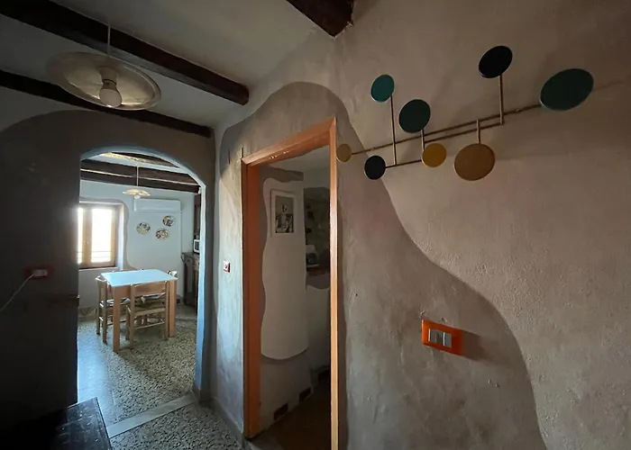 The Stone House アパート